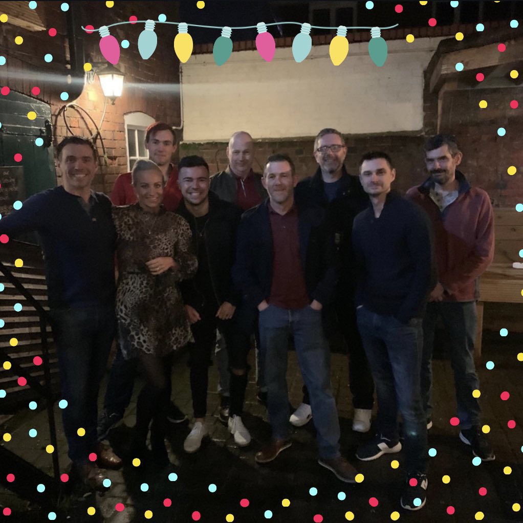MSL_Electrical's tweet photo. MSL Christmas Do 🎄❄️ What a great night and an even better team 🙌🏻 We bring the sparkle to Christmas 😄

#electrician #herts #teammsl #Christmas https://t.co/4FFgjFuVtz