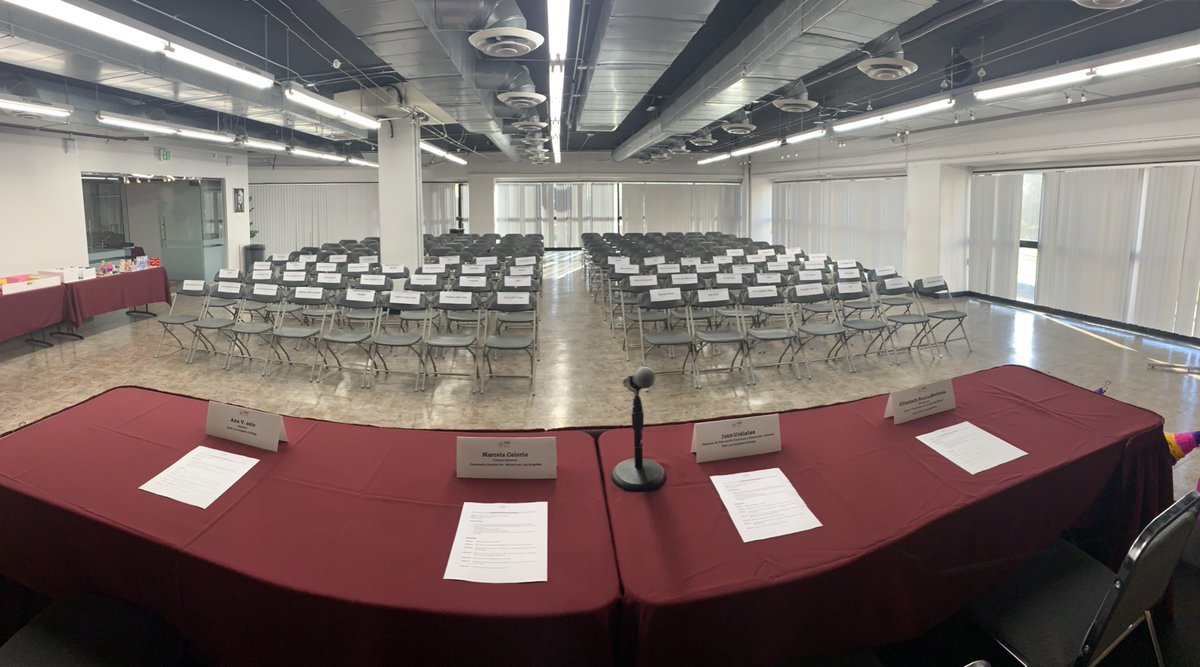 VOELosAngeles's tweet photo. Estamos listos para la ceremonia de entrega de certificados a estudiantes del curso de “formación de cuidado de niños”. Sigue el evento en vivo a través de la página de #facebook de @ConsulMexLan 10AM @EastLACollege @IME_SRE @XBorderAmb #educacionparatodos #educacionvocacional https://t.co/NeuEfChZEb