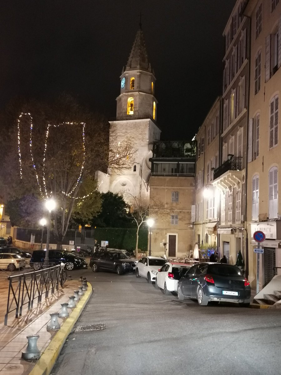 VtcAix's tweet photo. Marseille by Night ! Walkyrie VTC🇪🇺 vous fait visiter la ville !
06 59 43 77 31 
#Marseille #Chauffeur #Driver #tourisme #EuropaNostra #Securitydriverservices #limousine #luxuryhotel #fivestar #Marseille #harbor #Provence #patrimoine #VTC https://t.co/MD5W91lPah