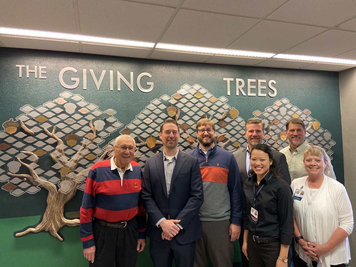 vibetech_llc's tweet photo. Through a grant from the Frank B. & Frieda K. Brotz Family Foundation, VibeTech has partnered with the Rocky Knoll Health Care Center Life Enrichment Program.
#VibeTech
#RockyKnoll
https://t.co/3W6rrALE3j
https://t.co/eCMpfHg8xm
https://t.co/iT2SgfoXKv https://t.co/umeuKtOFGF