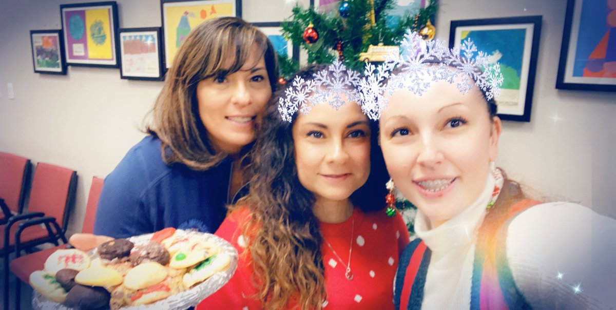 SeversonFaith's tweet photo. Thank-you @SusanPeers for the AMAZING cookies and @USD_SUP for sharing the deliciousness! @goTeamUMS @terriskip #usdlearns https://t.co/TJV1YkZfo5