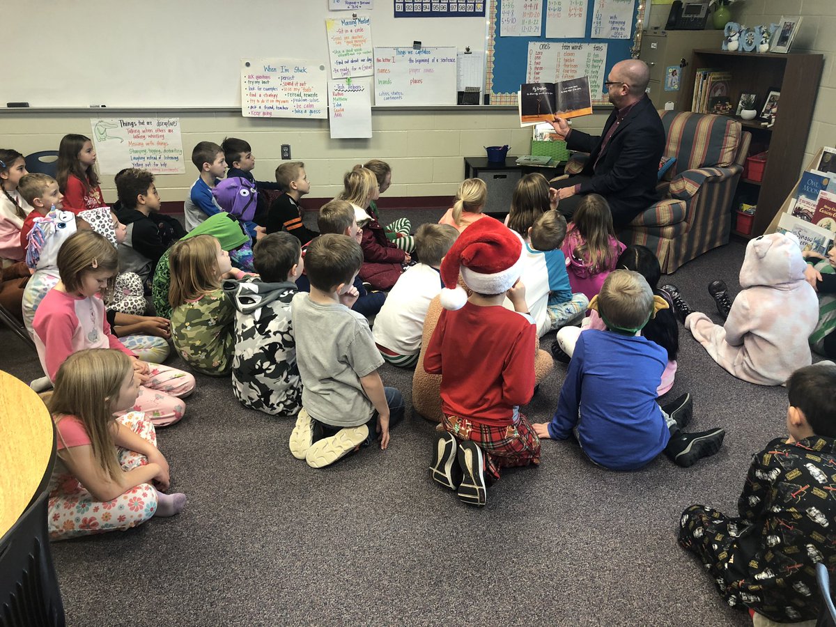 mrstaylorgrade2's tweet photo. Thank you @TuckerTm for reading to our class for Jolabokaflod! “Book Flood Day” 📚 We are thankful for you! ❤️ #lpsleads #LSsharks // LPS is blessed with the finest around! @MrsKatzersClass Thanks for joining us Mrs. Katzer’s class! ❤️ https://t.co/6zV79DnRHD