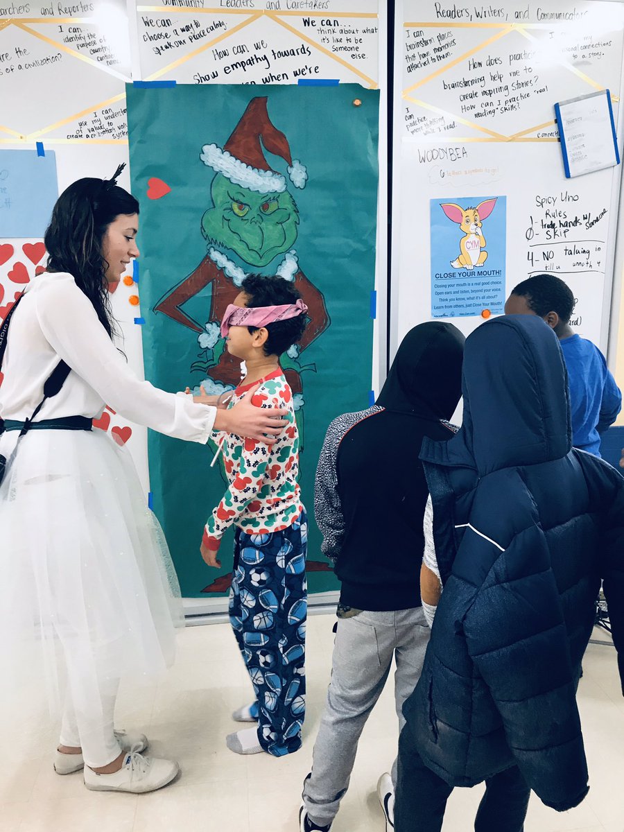 MissMarianMack's tweet photo. Spreading holiday cheer before winter break with our winter festival! Thankful to be connected with so many families and to have so much to celebrate! Here’s to a fantastic 2019 end with our crew! #winterfest #multiagemoves https://t.co/Il8hp5JXIk