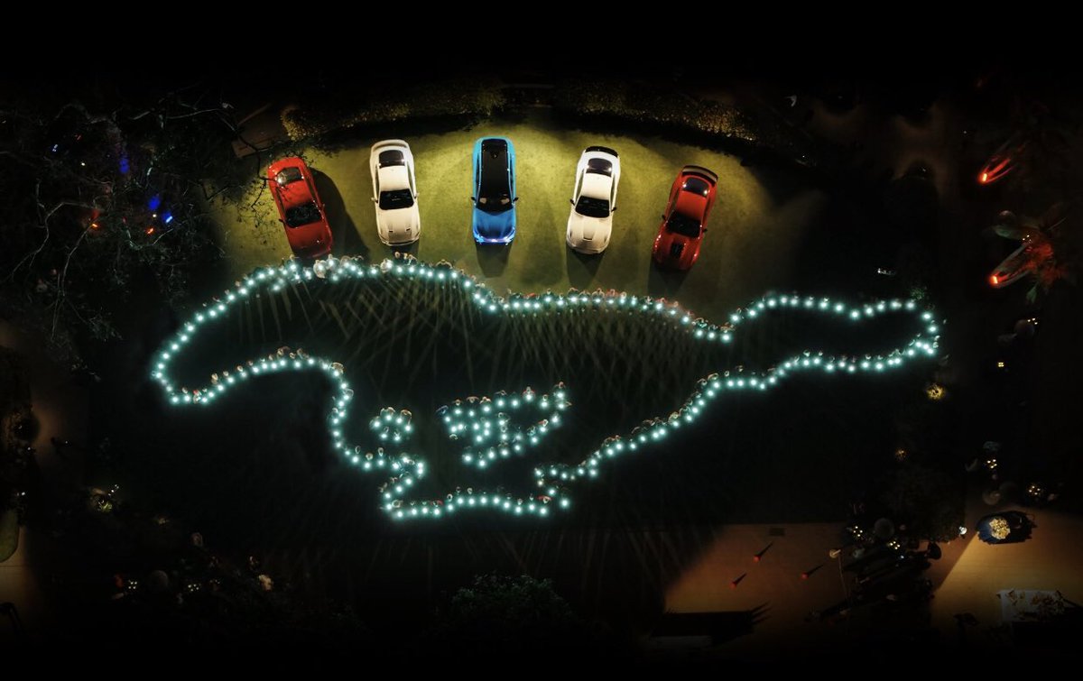 FordAutomocion's tweet photo. Estos corazones 🐎 se unen, para darle la bienvenida al nuevo eléctrificante 🔋 #FordMacheE el nuevo SUV con carácter propio.😎
#Ford #FordAutomociónAcosta #GoFurther https://t.co/ze92VX8roW