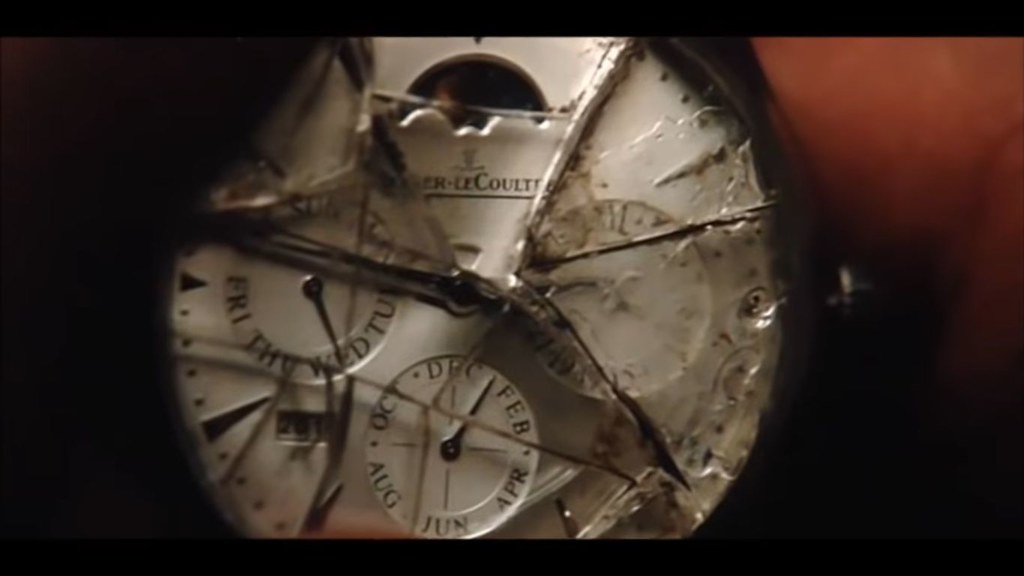 Потерял наручные часы. Разбитые часы доктора Стрэнджа. Сломанные часы. Разбитые наручные часы. Треснутые наручные часы.