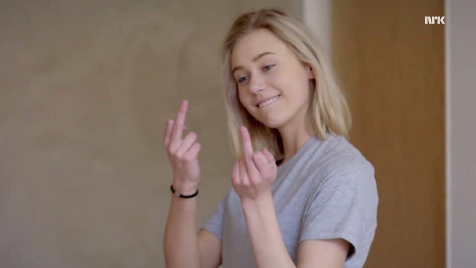 xtatax16's tweet photo. Mood: Noora 
#skam https://t.co/UV1SgZKRKI
