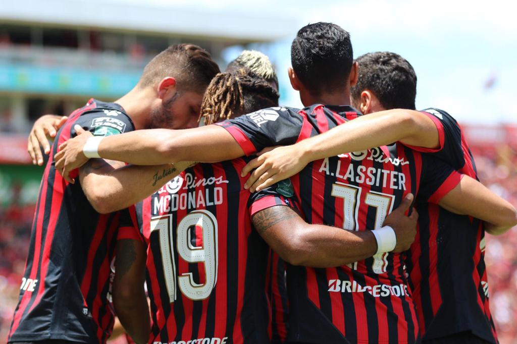 FannyT_LN's tweet image. 🚨 ¿Quiere ir a la #GranFinal entre #Alajuelense y #Herediano?
🔥 Gracias a @ldacr tengo dos entradas para sortear entre quienes:
➡️ Sigan esta cuenta
➡️ Den RT
➡️ Comenten por qué quieren ir al 🏟 y hagan su pronóstico
👀 Una persona ganará las 2 🎟🎟 y la anunciaré hoy, 10 pm