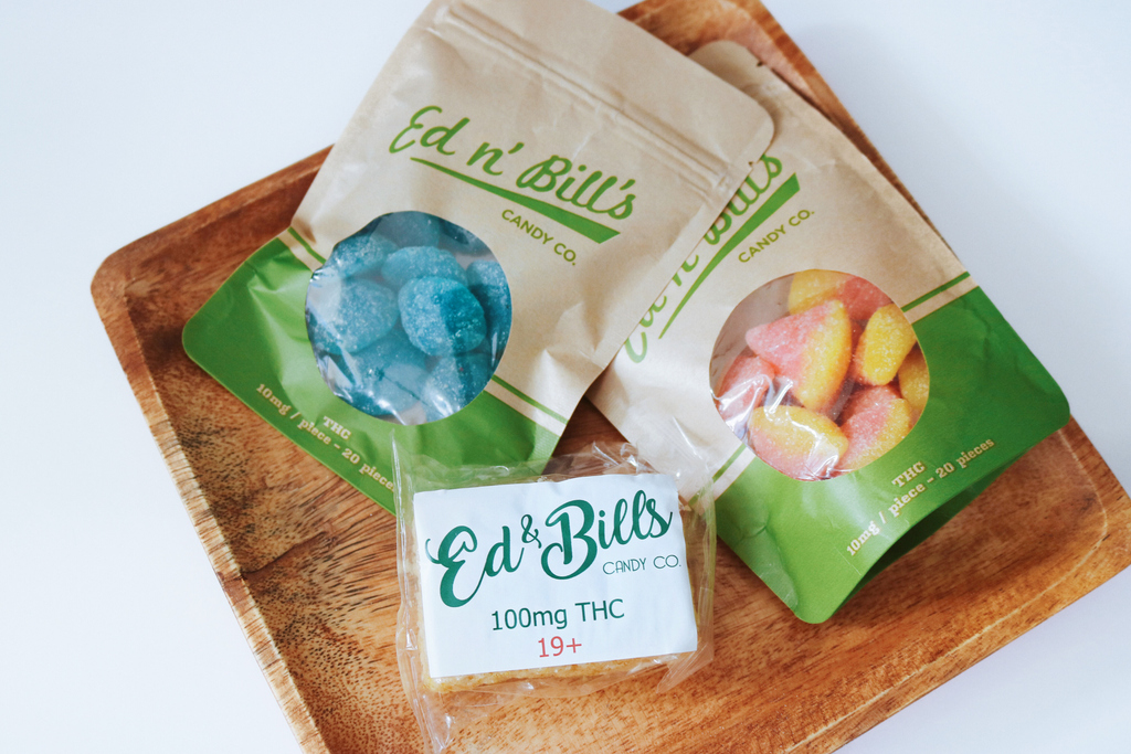 budexpressnow's tweet photo. Candies and infused treats hit the right spot!🍬🍬💋💋
Fortunately, making infused gummies at home isn’t too difficult at all!
Click https://t.co/poqaD8tVLY for our full recipe! 🙌🏻🙌🏻
#BudExpressNow #budnews #sweettooth #medicalbud #plantmedicine https://t.co/VDhbWDDkIk