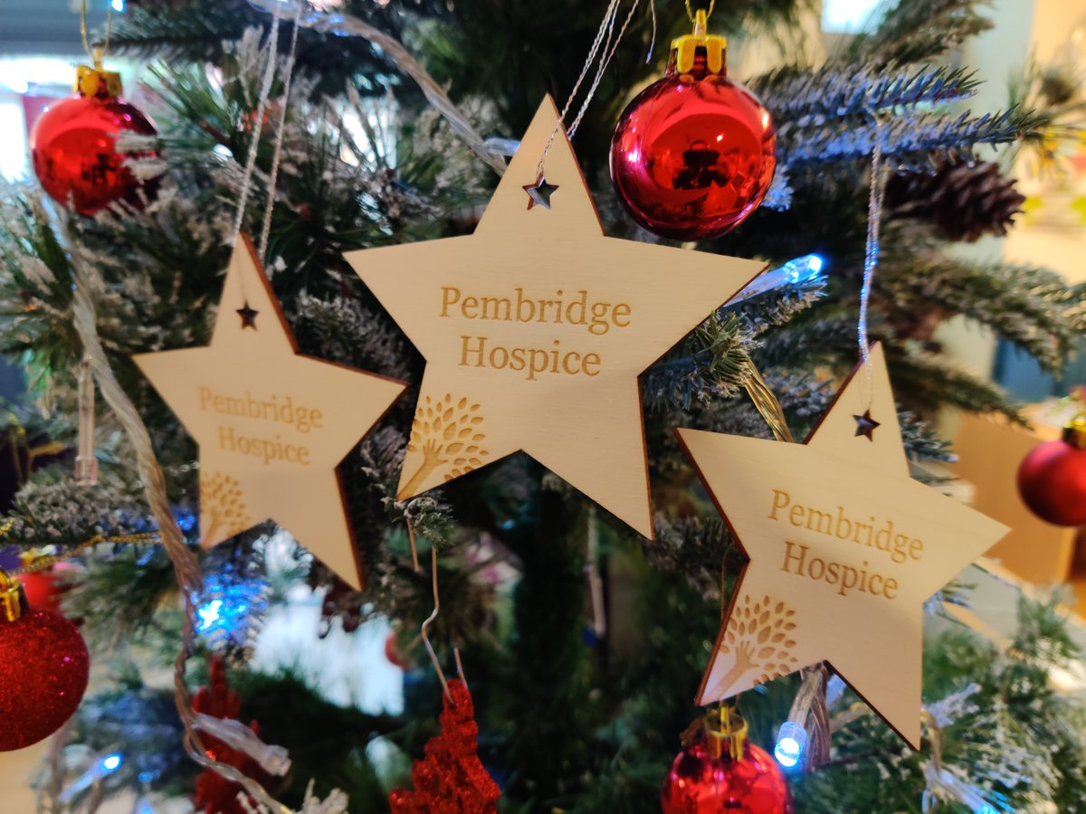 PembridgeLife's tweet photo. Wishing everyone a very Merry Christmas from the Pembridge team! ☃️🎅 This month has seen a flurry of activity to support our work and celebrate Christmas with our patients. Highlights here and huge thanks to @HamUnited @LondonLiveNH @AcklamVillage https://t.co/YZTZDoXWkA