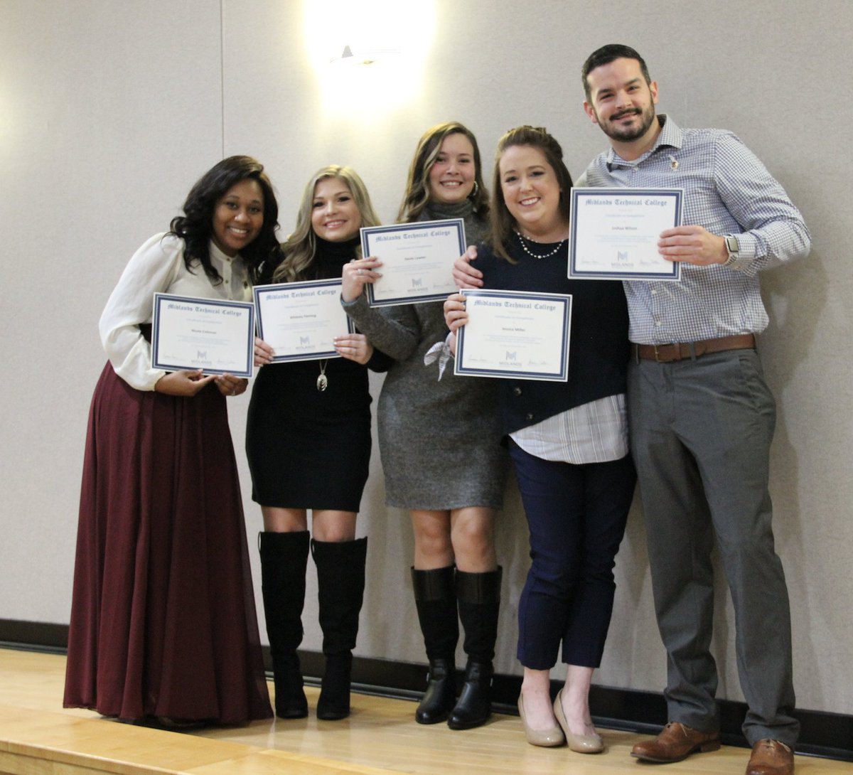 MidlandsTech's tweet photo. Another big congratulations to our Pre-Health Care graduates of the Cardiac Care Technician, Nursing Assistant, Pharmacy Technician, and Phlebotomy programs 🎓. We look forward to the positive impact we know you will make as health care providers! #MTCGrads https://t.co/osCZUFMTH2