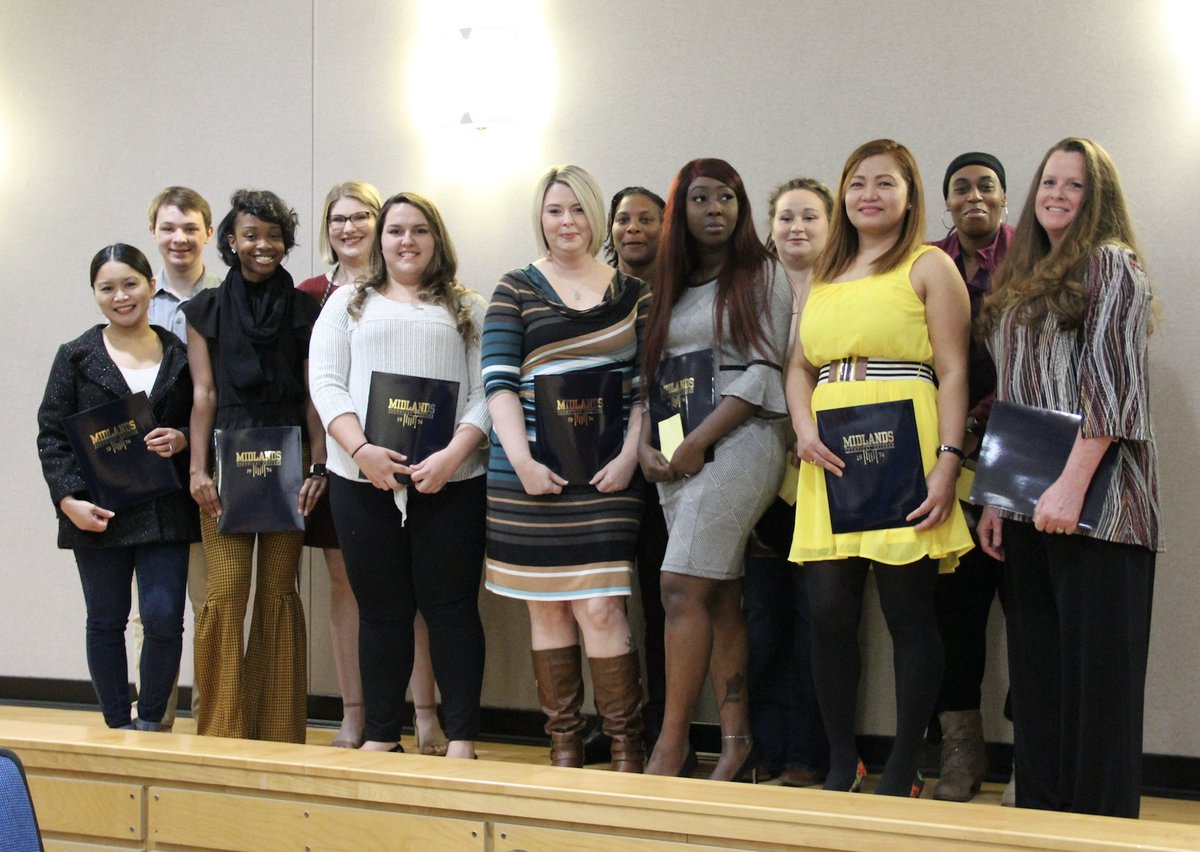 MidlandsTech's tweet photo. Another big congratulations to our Pre-Health Care graduates of the Cardiac Care Technician, Nursing Assistant, Pharmacy Technician, and Phlebotomy programs 🎓. We look forward to the positive impact we know you will make as health care providers! #MTCGrads https://t.co/osCZUFMTH2