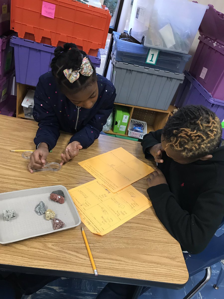AndreaBlalock4's tweet photo. Who needs Diamond Del when you have Geologist Joe!  Thank you Mr. Herman for our fun-filled educational field trip!  The students classified, evaluated, examined, identified, and obtained a plethora of information about rocks🥰#ARES_HCS #thirdgraderocks https://t.co/xyvwob06hX