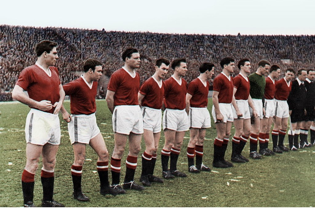 paulenglish1961's tweet photo. Belgrade 5/2/1958 a day of joy that was not to last.. #ManchesterUnited #ManUtd #ManUnited #MUFC https://t.co/qWiuZKfDhb