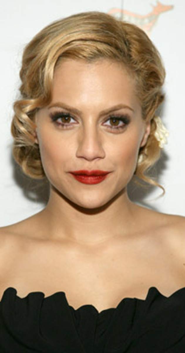 NoBetterDeath1's tweet photo. #TodayInDeath 2009: Actress #BrittanyMurphy dies from a combination of pneumonia, anemia, and prescription drug intoxication...all possibly stemming from a toxic mold issue in her home. Her husband would die of the same thing less than 6 months later. https://t.co/PaOV6q9fYh