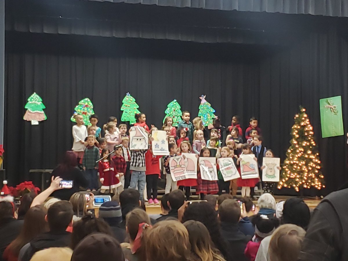 WilsonWAWM's tweet photo. We had quite the day of fun at Wilson! We kicked off the day with our PBIS assembly which included a Minute to Win It activity and wrapped up with the traditional all-school sing! We also enjoyed all-school Bingo as well as a 4K Jingle Jamboree! Have a great break! #wilsonproud https://t.co/JgLQ023npn