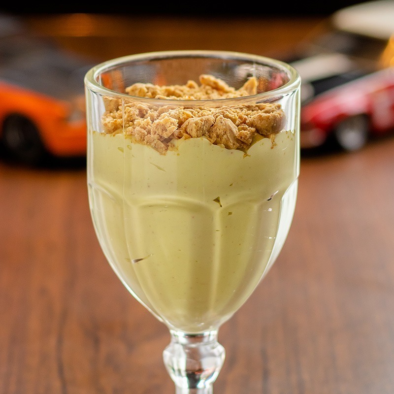 mustangsallybar's tweet photo. O Avocado Nuts é uma das novas e saborosas sobremesas do Mustang Sally. Um refrescante creme de abacate com farofa de amendoim crocante. Bom é apelido! Prove hoje!🥑😋

#mustangsallydiner #mustangsallybar #burgerscuritiba #texmexcuritiba #vempromustangsally https://t.co/hL9emD6jKx