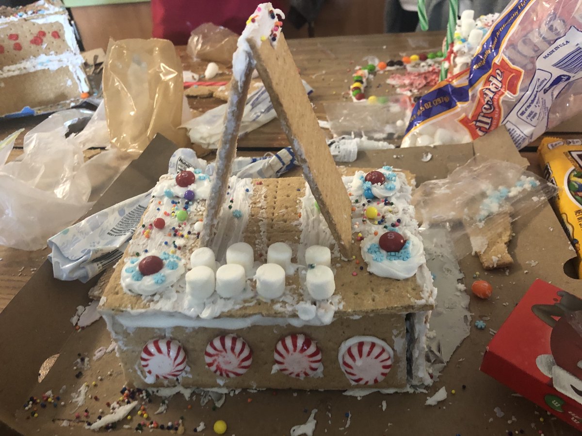 kmessocialmedia's tweet photo. Fifth graders built gingerbread houses where they measured the volume of the house built. #SDOCGoodtoGreat #GingerbreadHouse #SugaredUp #AteAllTheLeftoverCandy #Creativity #SugarCraft #Gingerbread #BuiltWithLove #SugarInTheAir https://t.co/q3vMjpjvXJ