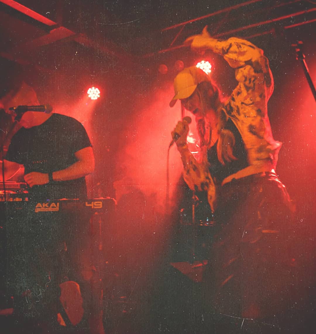 Cheers <a href="/robertdelong/">Robert DeLong</a> for having me you wizard legend. If there's anyone who's inspired me to play 14,000 instruments in one show it's you mate 😂🙌