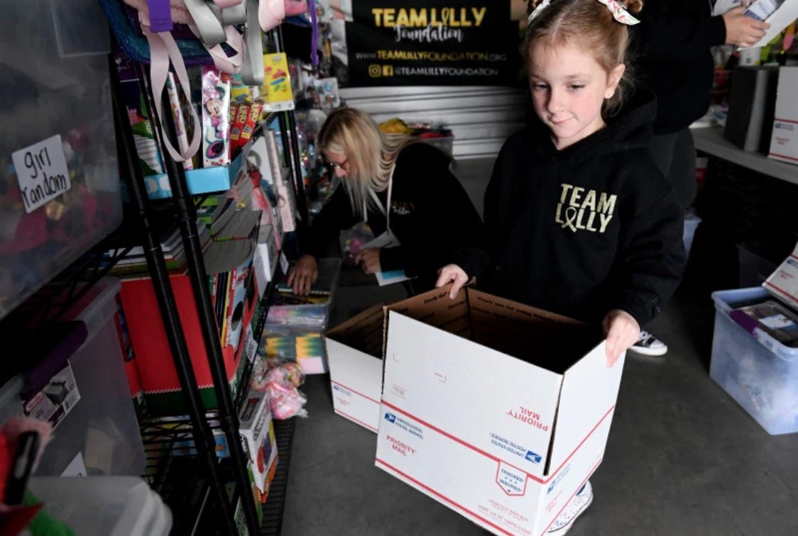 JCMaherPhoto's tweet photo. 7-year-old survivor sends gifts from San Bernardino to kids fighting cancer across the U.S.: https://t.co/aJwBenFSEw https://t.co/rjqMeEFsmh