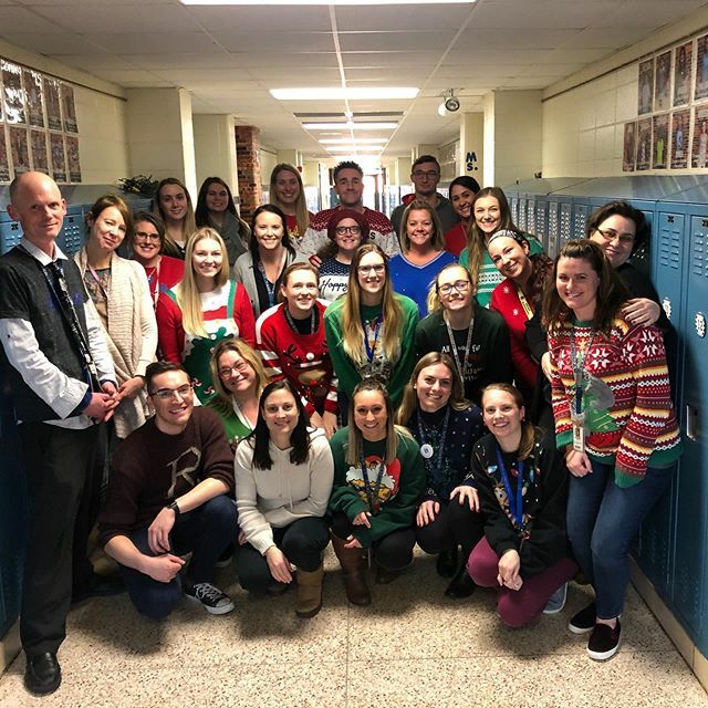 Happy Holidays from our family to yours! We hope everyone has a great winter break! ❄️ Looking forward to seeing everyone in the New a Year! #sd81engage #washington81 ift.tt/34EZg8N