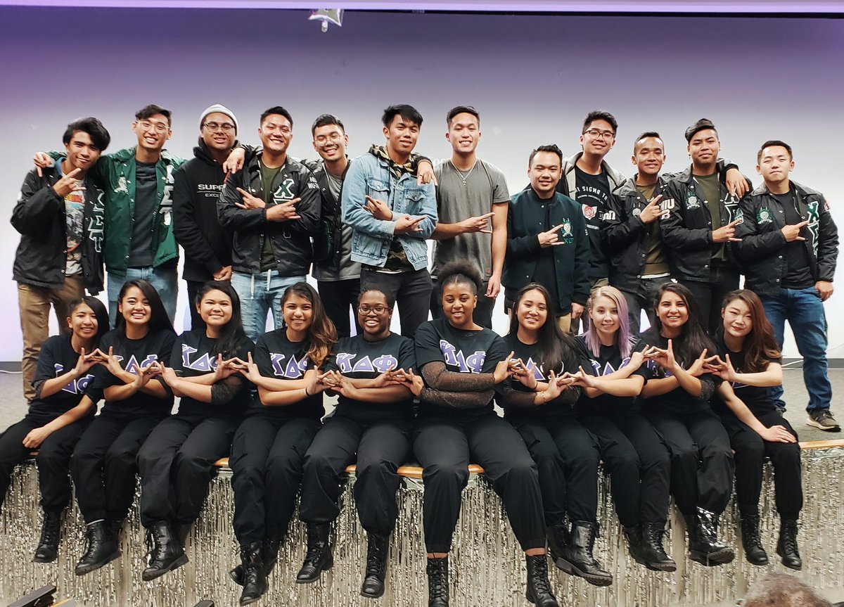 #NAPAUNITY Day 11: Events

Some of our favorite events to attend throughout the semester are reveals/ new member presentations. This is a way for organizations to present their neos to the Greek community on campus. Throwback to NIU aKDPhi Fall 2019 reveal @napahq