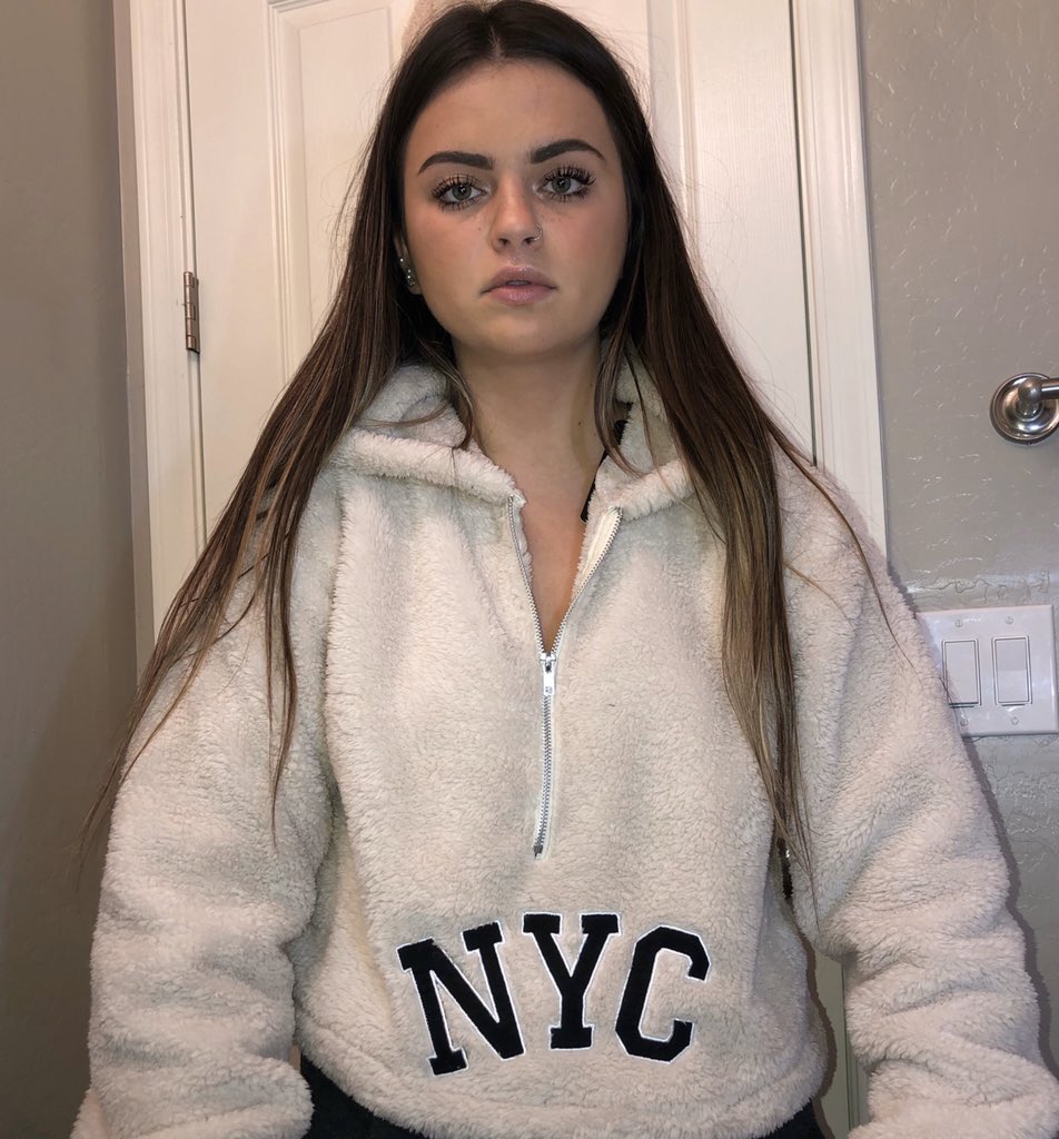 katiemwrightt's tweet photo. hey @OfficialPLT what’s up i just wanna talk https://t.co/Q1h0vg8U3B