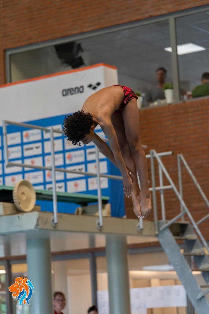 wendysalm's tweet photo. Op zaterdag 21 dec is in zwembad Merwestein de Serious Swim actie. Dit sluit aan bij de Serious Request actie die landelijk wordt gehouden
Aquarijn schoonspringen geeft een demo en clinic schoonspringen op zaterdag 21 dec om 17.00 uur. 
https://t.co/IzYVaCDmcX #seriousrequest https://t.co/rq899XcRo2