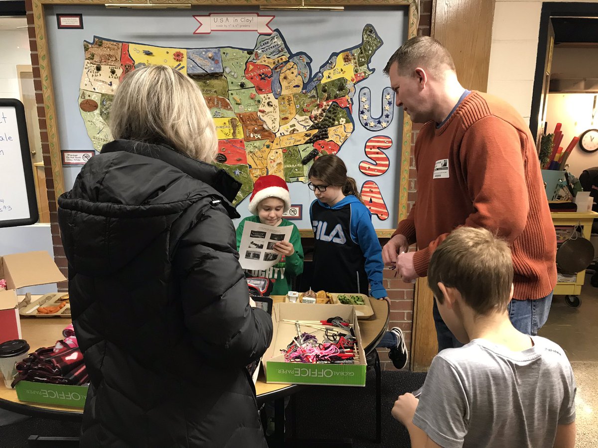 MrBuemi's tweet photo. Today, the Munson 3rd graders donated $702 to animal rescue group, Marilyn’s Voice! As part of our economics unit, students created and sold pet toys. @Chardonsupt  @MarilynsVoice07 @ChardonSchools #WeAreChardon #mrb https://t.co/nOgLxzRypg