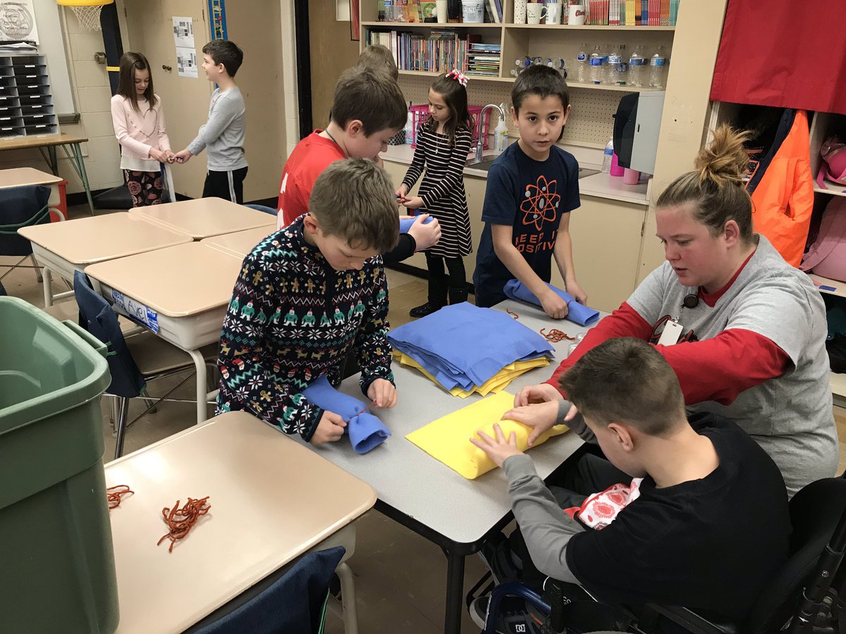 MrBuemi's tweet photo. Today, the Munson 3rd graders donated $702 to animal rescue group, Marilyn’s Voice! As part of our economics unit, students created and sold pet toys. @Chardonsupt  @MarilynsVoice07 @ChardonSchools #WeAreChardon #mrb https://t.co/nOgLxzRypg