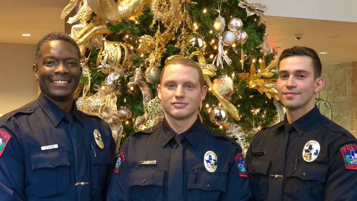 AISDPolice's tweet image. Ofc. Lang, Ofc. Kemp, and Ofc. Garcia #graduated the @utsystem police academy this morning! Professional program with amazing instructors! Congrats to their classmates from UT System Police, @KylePolice and @BastropCountySO! @AustinISD #differentroads #samedestination #bluefamily