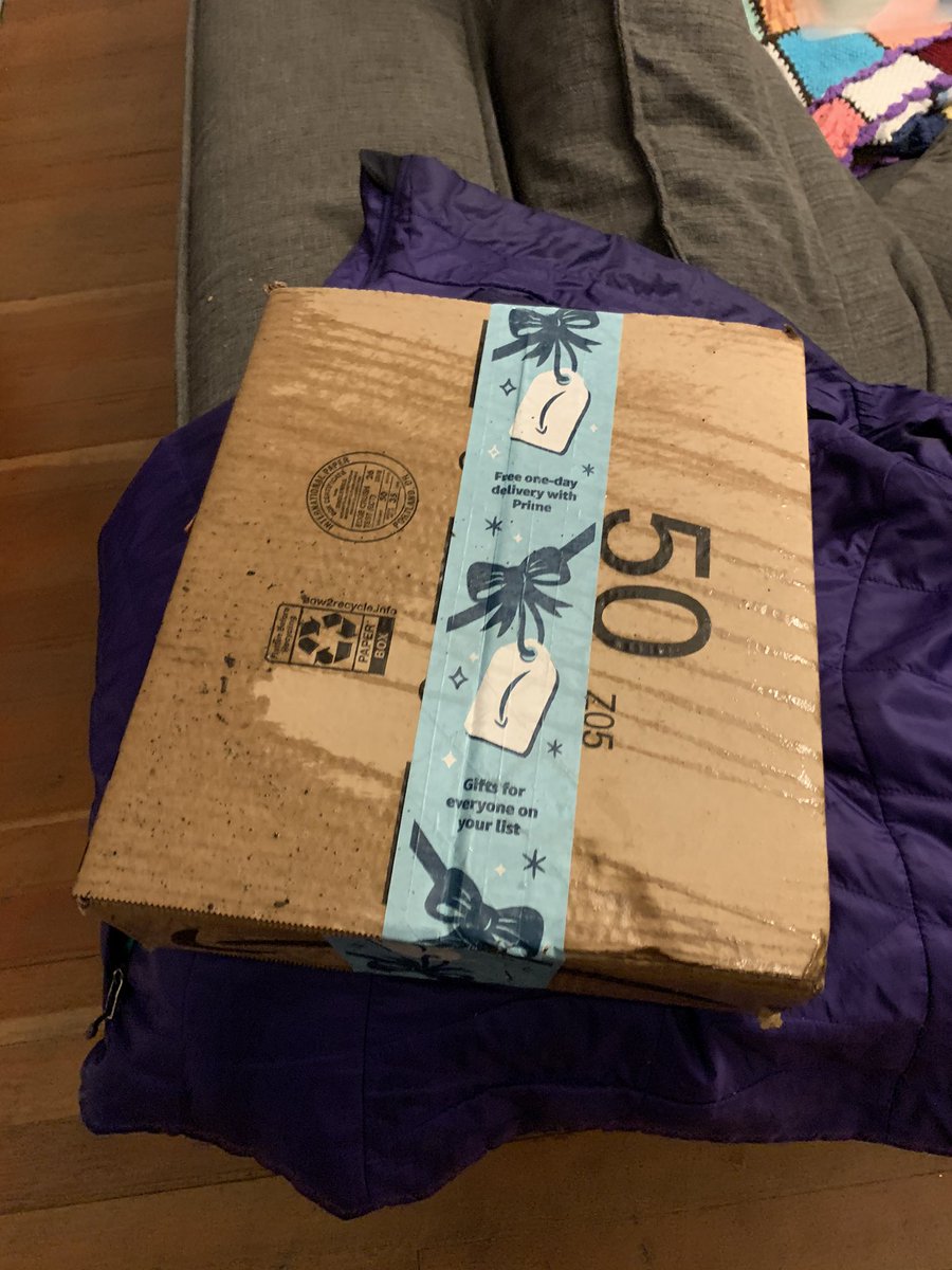 EsDaSuKa's tweet photo. This is how @USPS leaves Christmas gifts shipped, even after complaining about it several times. the contents were all wet.  Not in the porch but in the front yard under the rain. @USPSHelp https://t.co/R07aT1FbBK