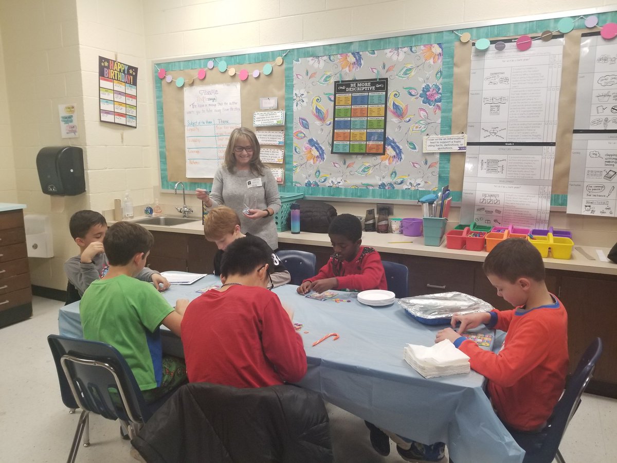SharonFerrar's tweet photo. Ms. Otte's class is enjoying their holiday party. They miss you @OtteAllstars https://t.co/DDQvFYy2a8
