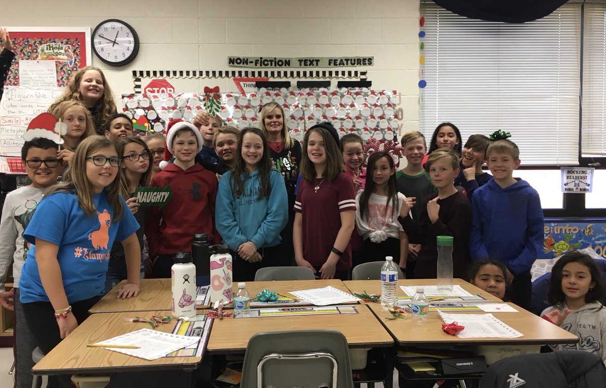 Holiday Party fun!! ⁦<a href="/RoundHillES/">Round Hill Elem</a>⁩