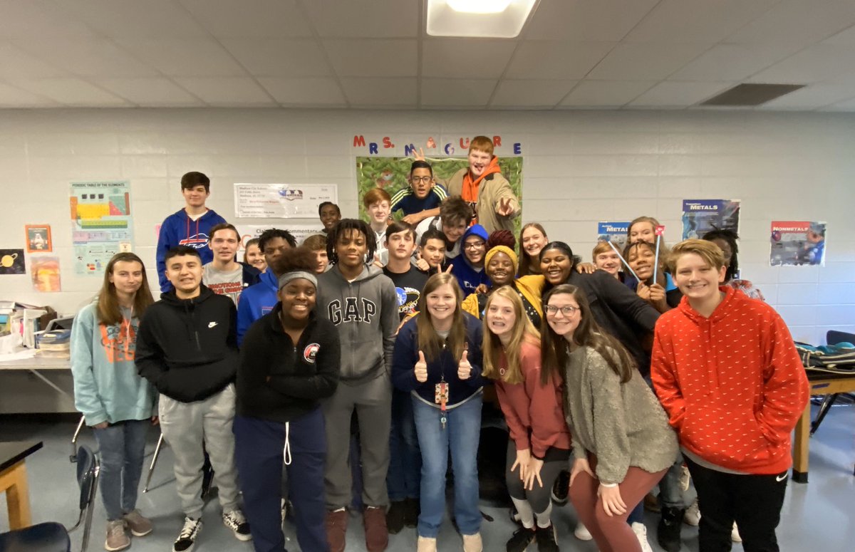 MgCHemIStrY's tweet photo. And finally, this fun bunch of kiddos. Love these kids. Bring on Christmas Break!  #4thblock https://t.co/ZhALT1Fcyq