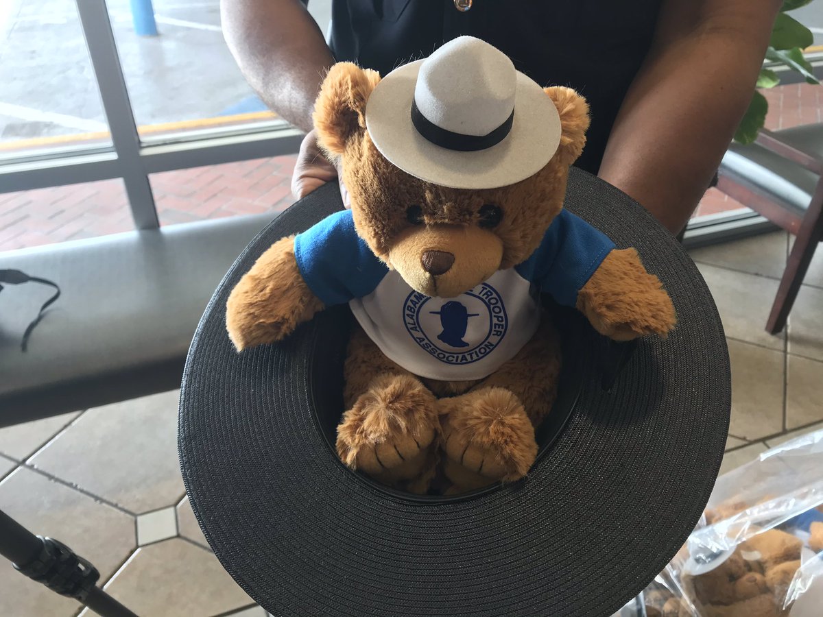 reidreporterguy's tweet photo. TROOPER TEDDY BEAR 🧸 DELIVERY: Alabama state Troopers delivered dozens of Teddy Bears this morning at DCH Regional Medial Center.  It’s done every year near Christmas to put smiles on the faces of teens and young kids who are sick at the hospital https://t.co/EXdWNc64R8