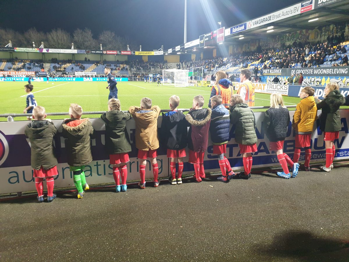 deBankzitter's tweet photo. Dit is een goed stel... https://t.co/dQ7FidWf4t
