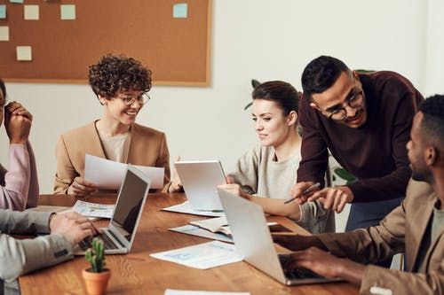 Ivanti_Tom's tweet photo. Enjoyed these tips from @Forbes about building a high-performing team culture. 

Focus on:
-Building positive intelligence
-Leveraging positive language for development
-Prioritizing decision making over fear 

https://t.co/kUbNHNg9Za https://t.co/1RMcejfIui