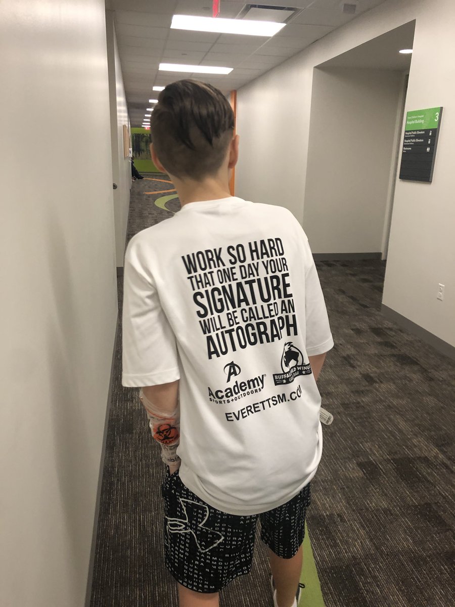 SaraLadytiger's tweet photo. First day out of bed in a week and the first thing he wanted to wear was his @DhaSickest shirt to remind him to keep working hard on healing and getting better β€οΈβ€οΈβ€οΈ#GodIsGood #TigerForLife #FutureLSUTiger https://t.co/RrhoJphFkq