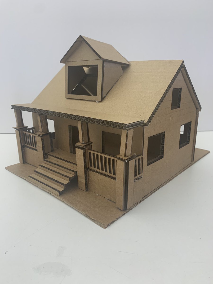MsBTechEd's tweet photo. Architectural Style Gingerbread Houses #honorsarchitecture2 https://t.co/06nELE565z