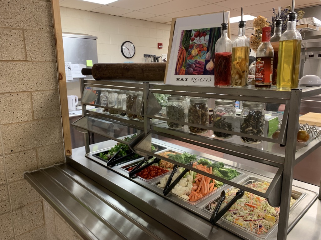 grndwk's tweet photo. Our Petoskey local food policy specialist, Jen Schaap, has been working with the Health Dept of NW Michigan to take the farm to school movement to the next level. Stay tuned for how you can steal ideas and build the farm to school movement in your school! #farmtoschool #localfood https://t.co/AeQhB21JB5