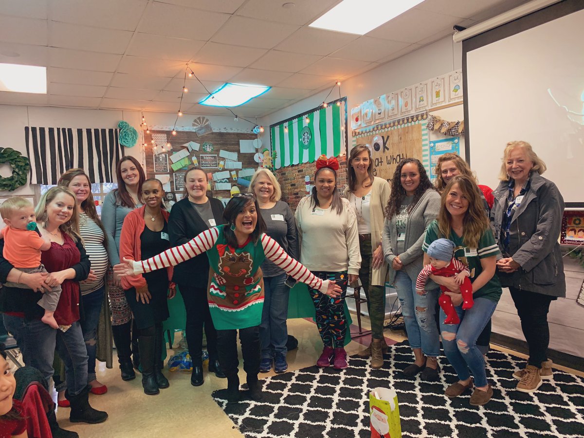 DSanchezG's tweet photo. When you have awesome parental involvement and support...you have an awesome Christmas party! Lots of food, family and love🥰@MooreRCES @RCES_Office @Supt_comalisd https://t.co/FiJBHdAEqq
