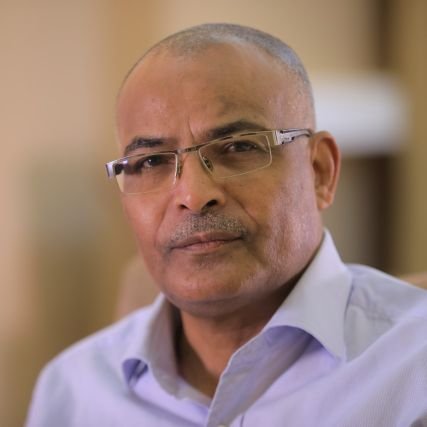 حذاري  من هذا  الوغد 
سيعود  يوما إلى الجنوب بثوب ضالعي