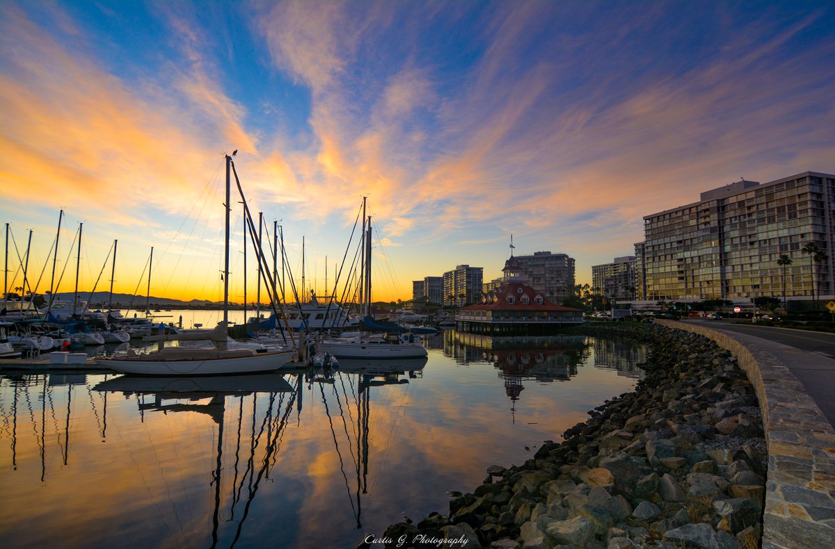 CurtisG_24's tweet photo. #MorningsWithGlorietta - it took me a great while to get this shot! I’m thankful my persistence paid off! 🙌🏿
#SanDiego #tokina #sunrise #visualdopedealer #eyetherapy #eyedoctor https://t.co/RnZuzJXOi6