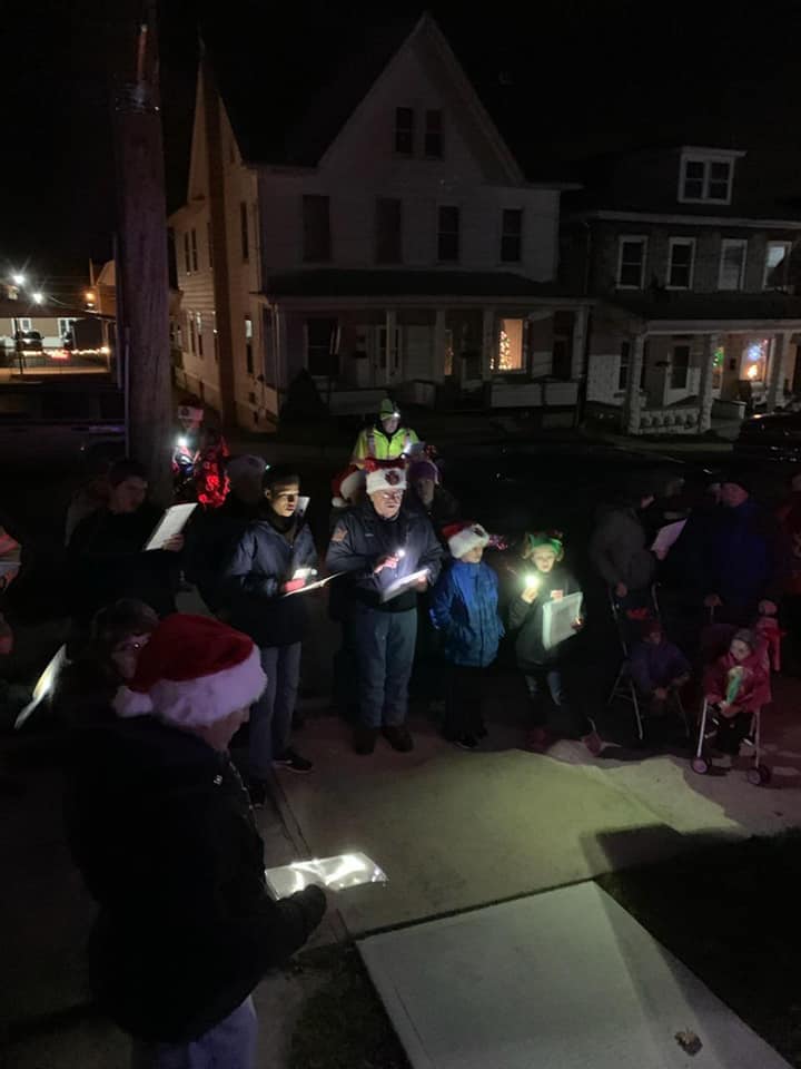 KMEFire's tweet photo. How does your department celebrate Christmas? Lehighton Fire Department, PA, and Santa visits home in the community and also carols around the town. What are your department's holiday traditions? Please share them here and Merry Christmas! #kmefire #kmeworks4u #kmepride https://t.co/lj5tpcrAG7
