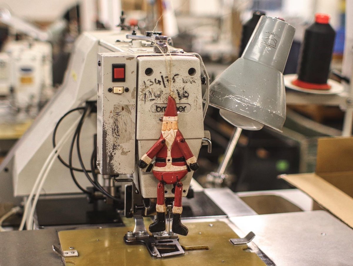 #FestiveFeeling is in the air at TBBC, with a familiar face making a welcome appearance in our factory this afternoon. 🎅🎄 #BuyBritish