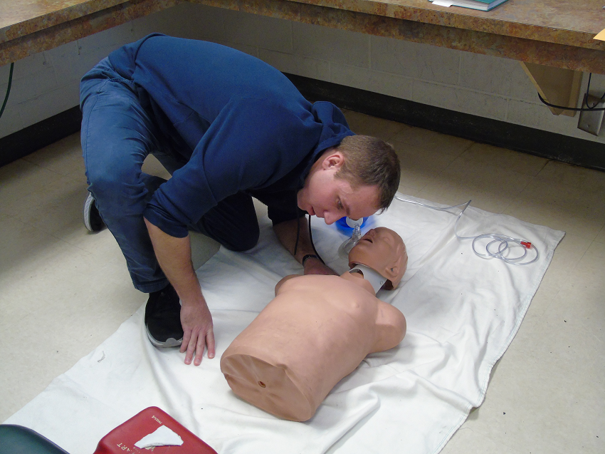 augustafiredept's tweet photo. On Friday, our newest recruiting class had an important #EMT training exercise.
The 17 recruits went through medical simulations designed to help them with their assessment skills for both trauma and cardiac patients.
#augustafire #firstresponder #Augusta https://t.co/31SYG9KjlE