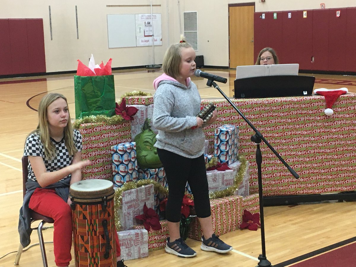 TritonElementa1's tweet photo. Triton Elementary ending our last day before Winter Break with a Sing-along lead by Mrs. Meyers!  Happy Holidays for Triton Elementary to our students, families and staff.
#wearetriton https://t.co/7WTbOwdjLD