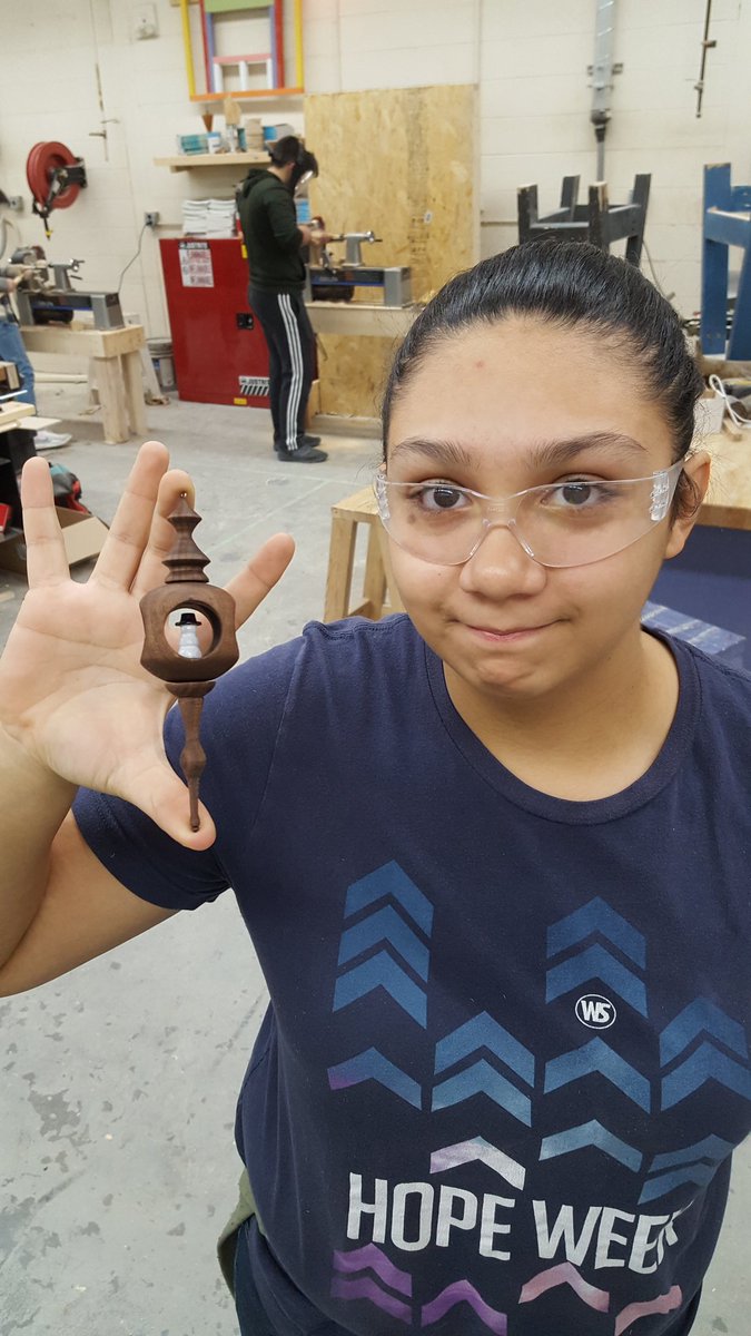 CConstructionTP's tweet photo. Jazzy's final product!  What an AWESOME ornament! https://t.co/Jm99HKX54W