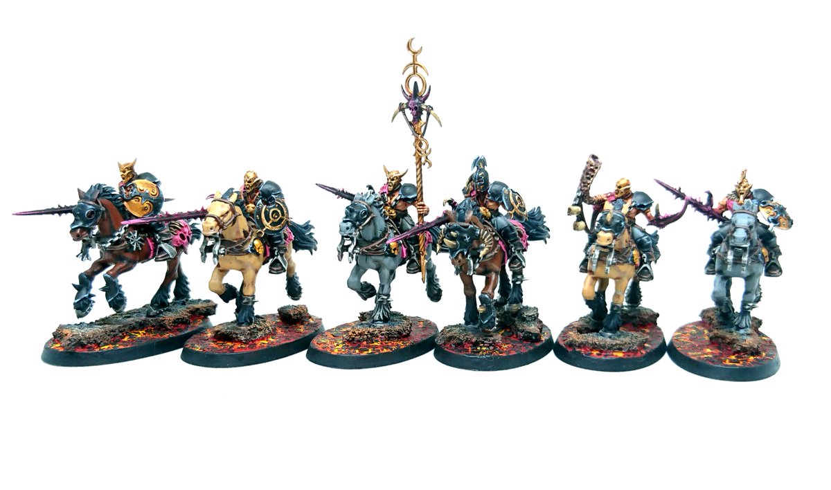 Darth_Alec's tweet photo. #SlavesToAdvent today is showing off a 24-in-one! My Slaanesh Marauder horsemen were built in units of 6, for narrative reasons of course. They robbed the Hellstriders for bits, as well as masks from Sisters of Slaughter. Great little chaff unit too! #Everchosen https://t.co/duZ5zDSszs