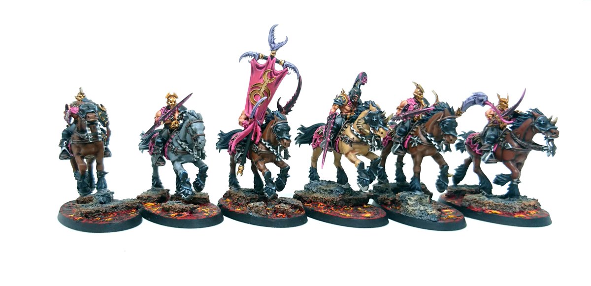 Darth_Alec's tweet photo. #SlavesToAdvent today is showing off a 24-in-one! My Slaanesh Marauder horsemen were built in units of 6, for narrative reasons of course. They robbed the Hellstriders for bits, as well as masks from Sisters of Slaughter. Great little chaff unit too! #Everchosen https://t.co/duZ5zDSszs